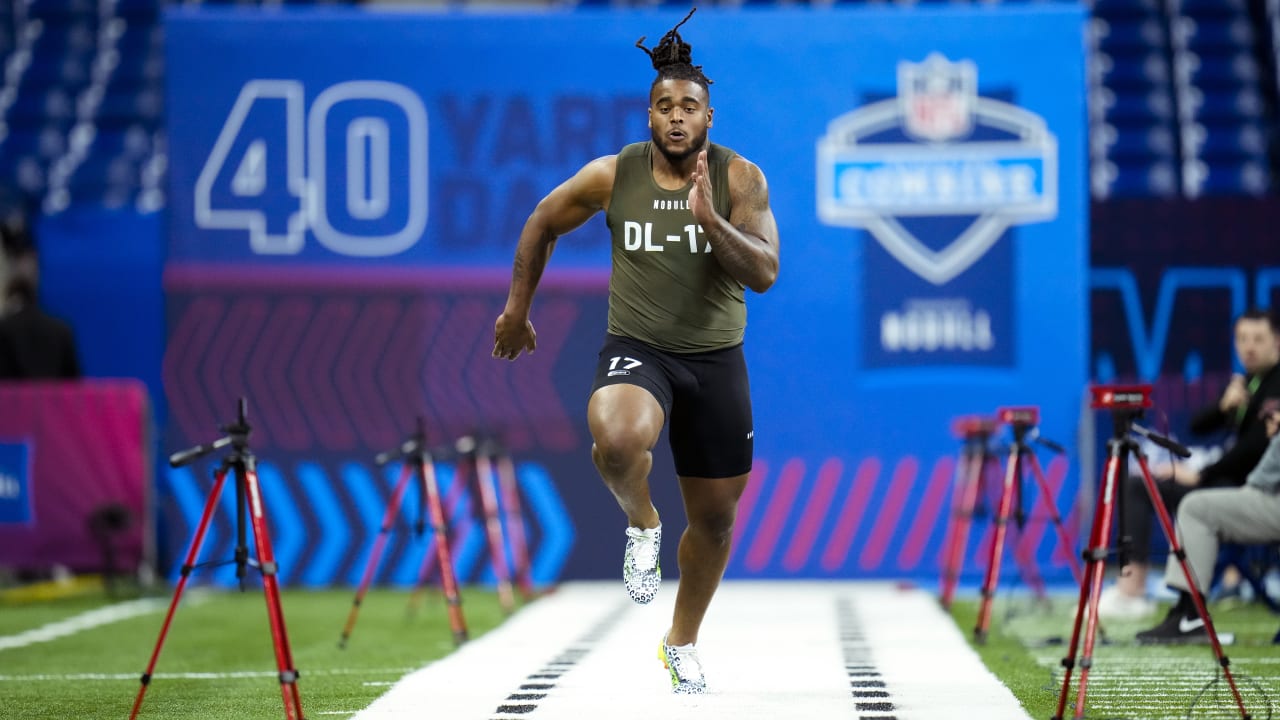 Defensive Tackle Dante Stills Runs Second Yard Dash At The