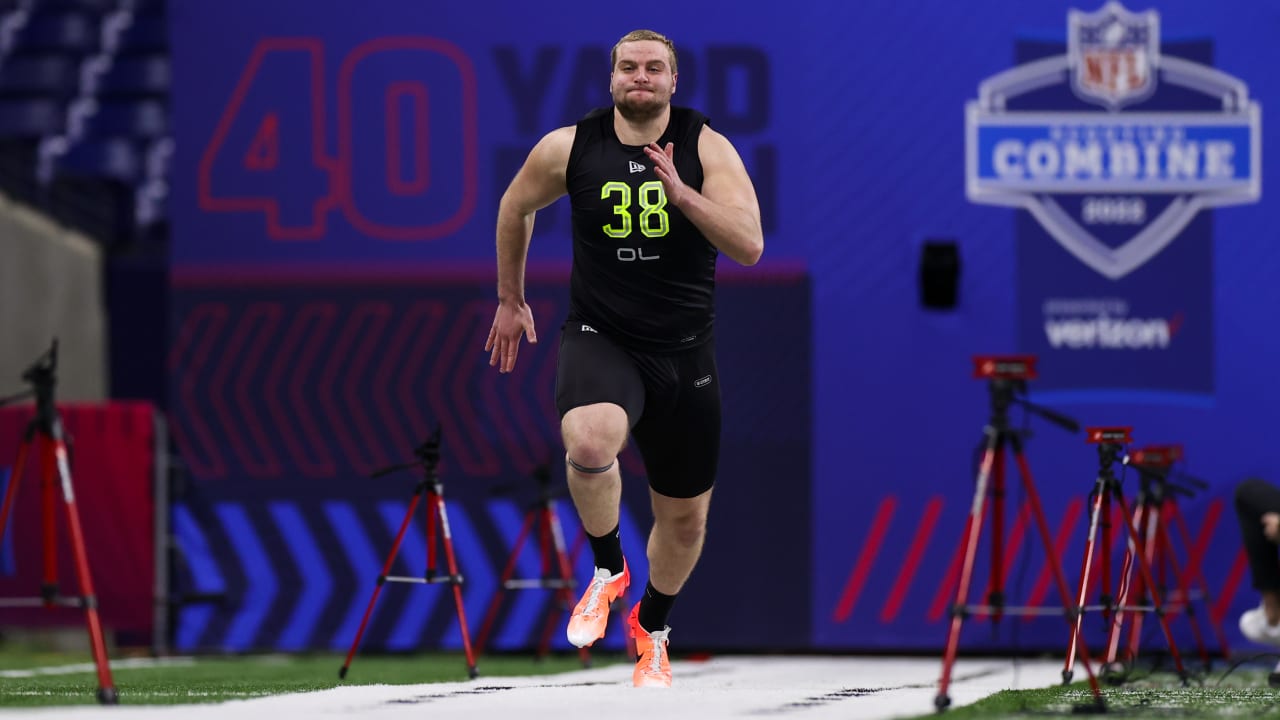 Offensive Lineman Trevor Penning Runs Official 4 89 Second 40 Yard Dash