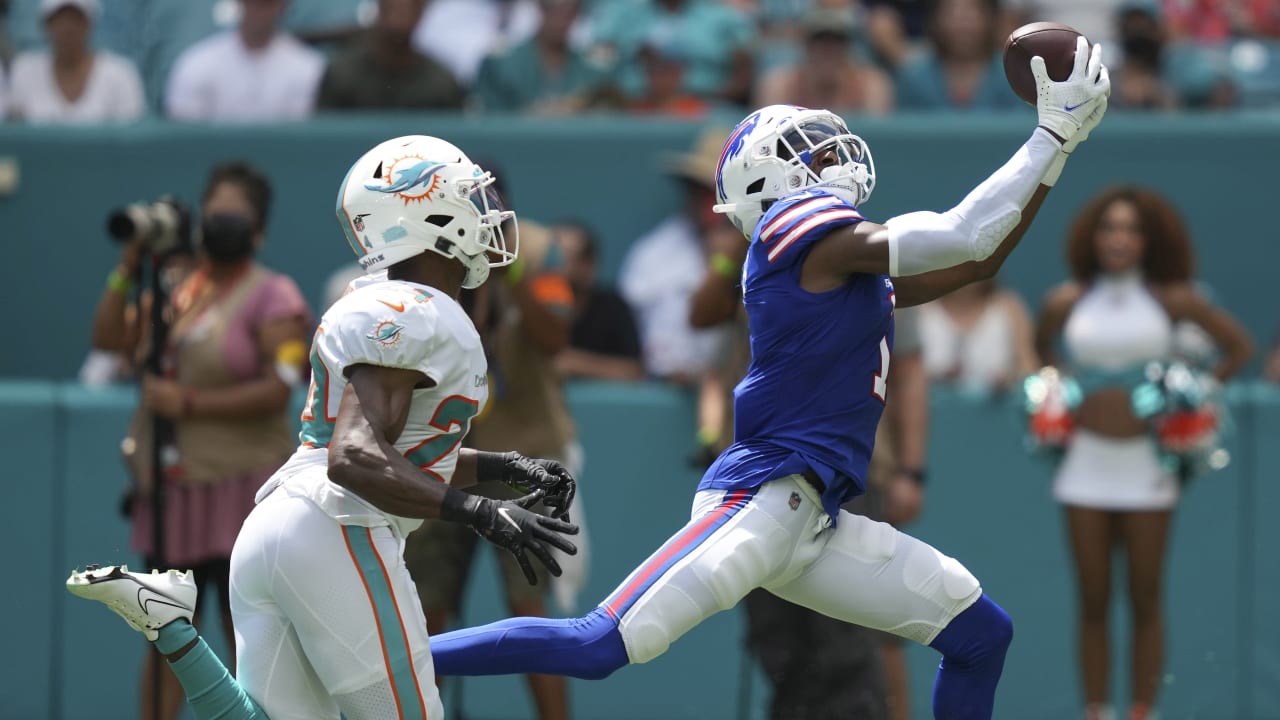 Buffalo Bills Quarterback Josh Allen Fires Pinpoint Yard Strike To