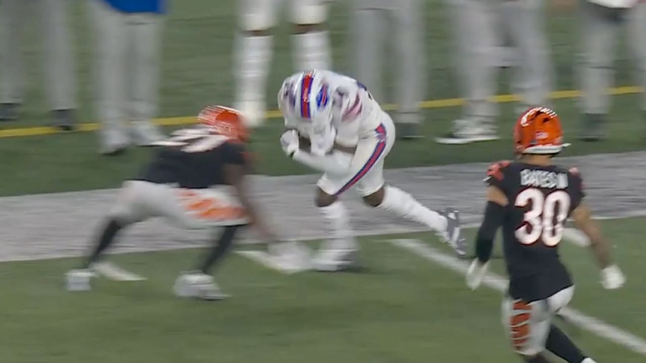 Buffalo Bills Wide Receiver Stefon Diggs First Reception Ends In Truck