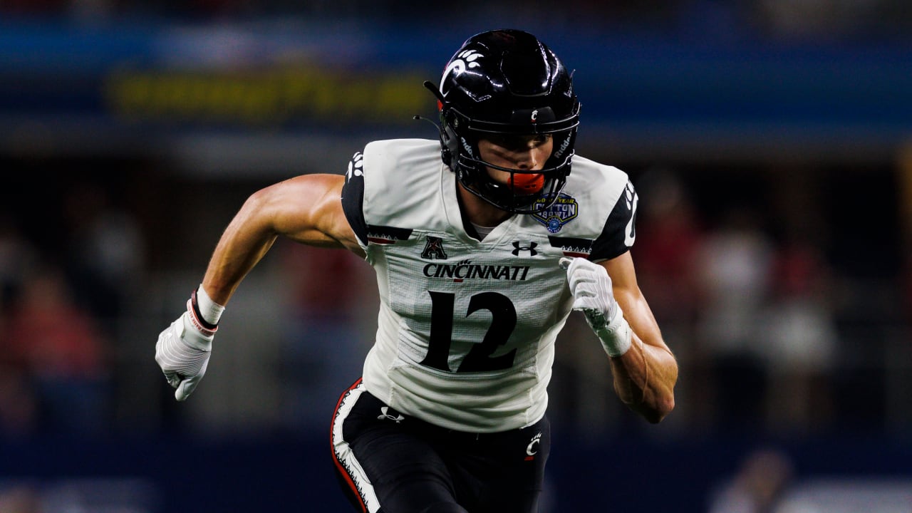 Indianapolis Colts select wide receiver Alec Pierce in Round 2 of the
