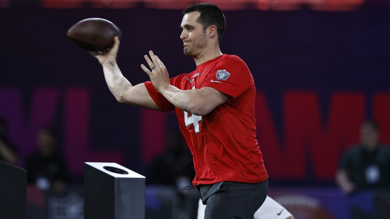 Quarterback Derek Carr's TD pass to Buffalo Bills tight end Dawson Knox  brings AFC within two points with under three minutes left in regulation