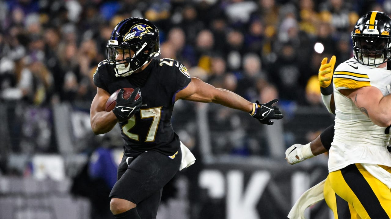 JK Dobbins rushes for over 100 yards with TD, Ravens skirt by