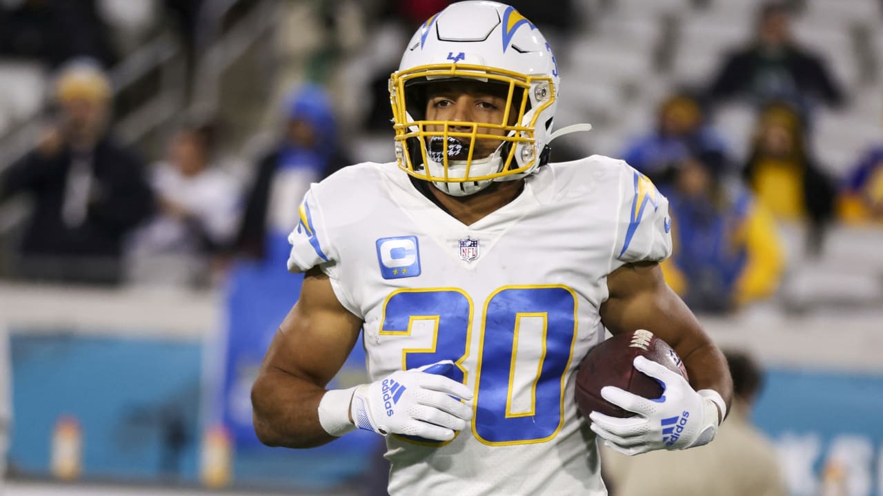 Austin Ekeler has 'great relationship' with Chargers but 'relentlessly  pursuing' opportunity for better deal