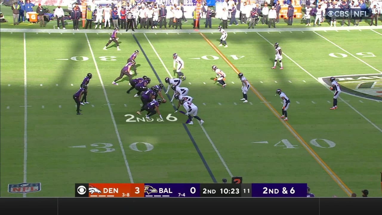 Baltimore Ravens quarterback Tyler Huntley rips a tight-window TD pass to  tight end Mark Andrews for first score of flag football game