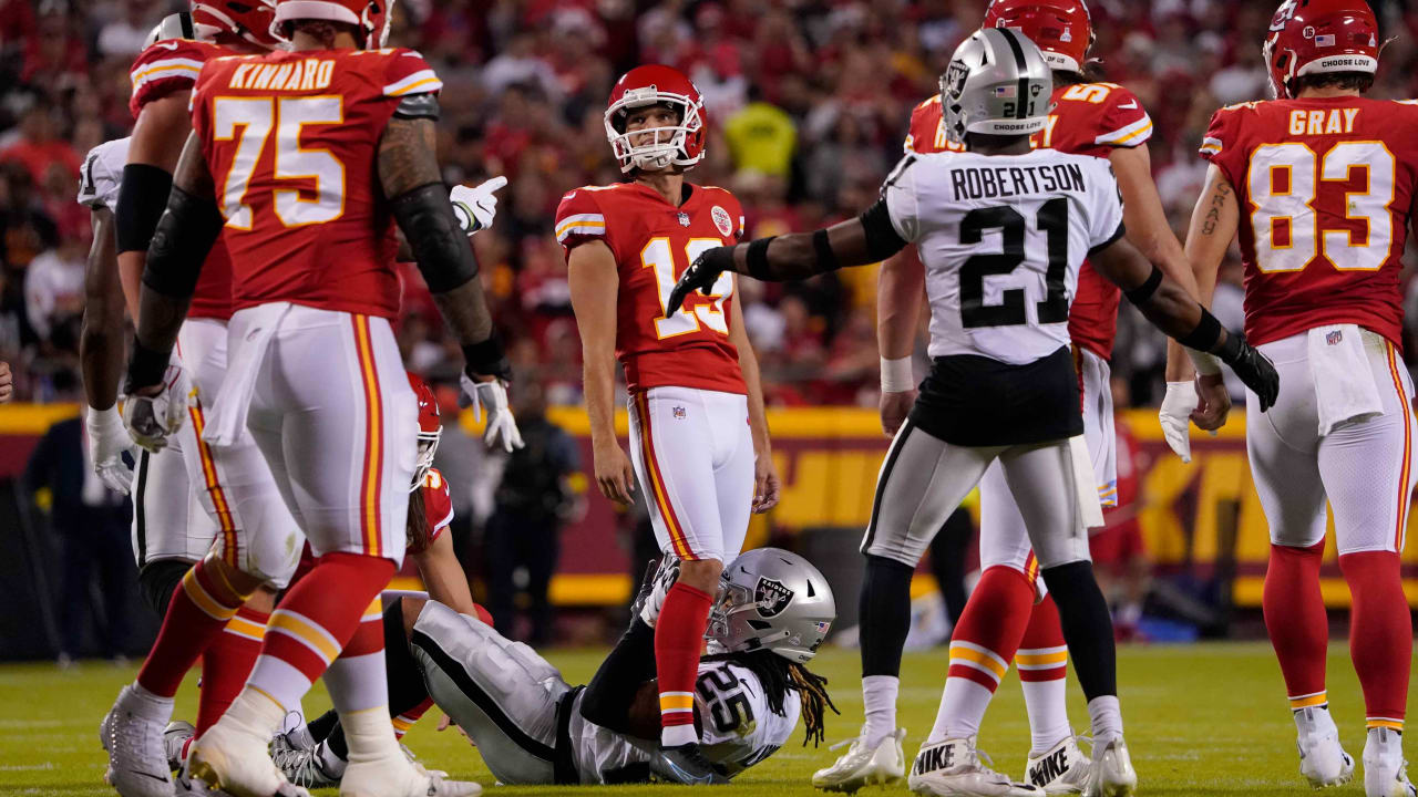 Chiefs vs. Raiders: Matthew Wright kicks historic field goal