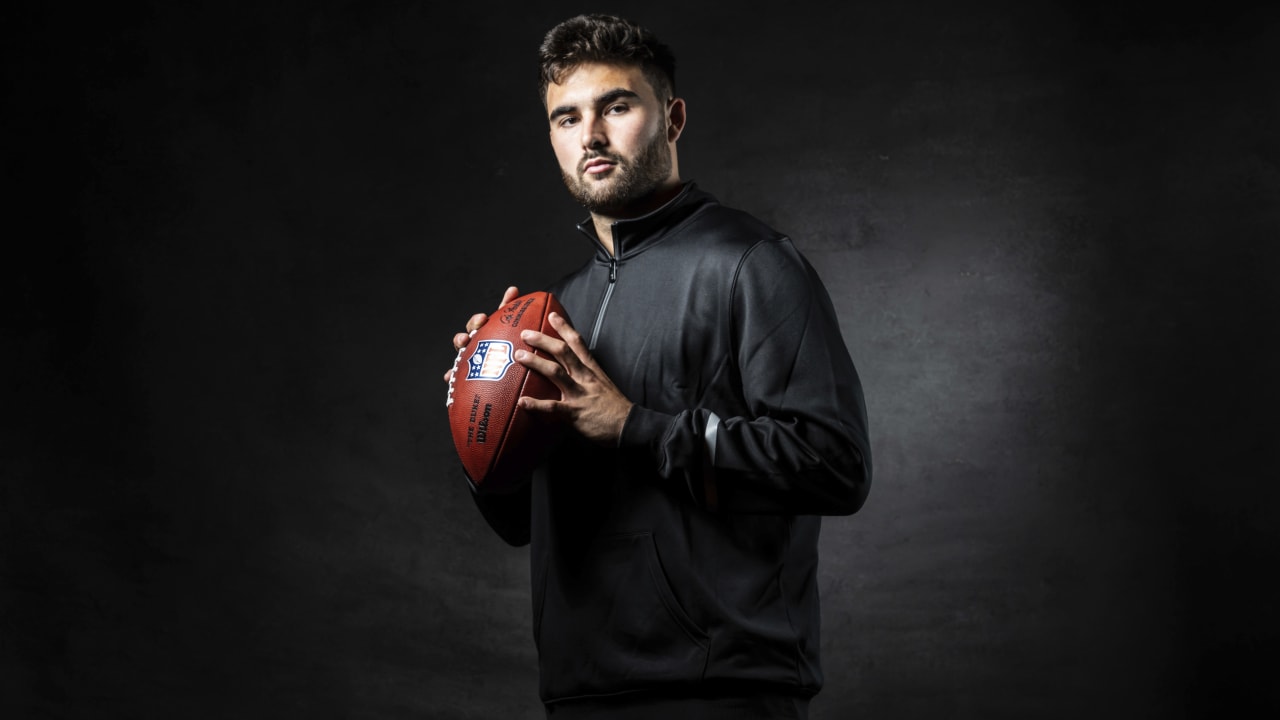 Combine Confidential: Sam Howell A Hot Commodity Amongst QB-Needy Teams -  Visit NFL Draft on Sports Illustrated, the latest news coverage, with  rankings for NFL Draft prospects, College Football, Dynasty and Devy