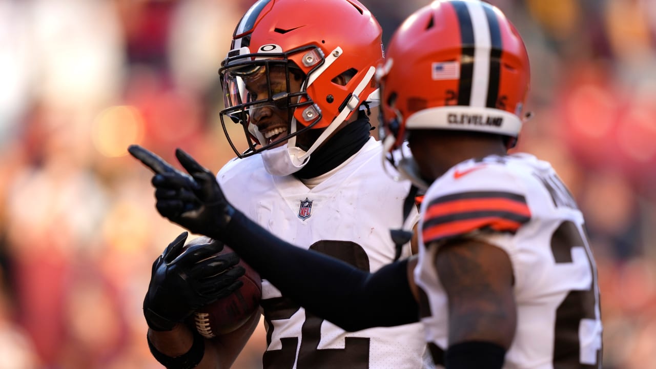 Cleveland Browns safety Grant Delpit (22) works against the Atlanta Falcons  during the second half of an NFL football game, Sunday, Oct. 2, 2022, in  Atlanta. (AP Photo/John Amis Stock Photo - Alamy