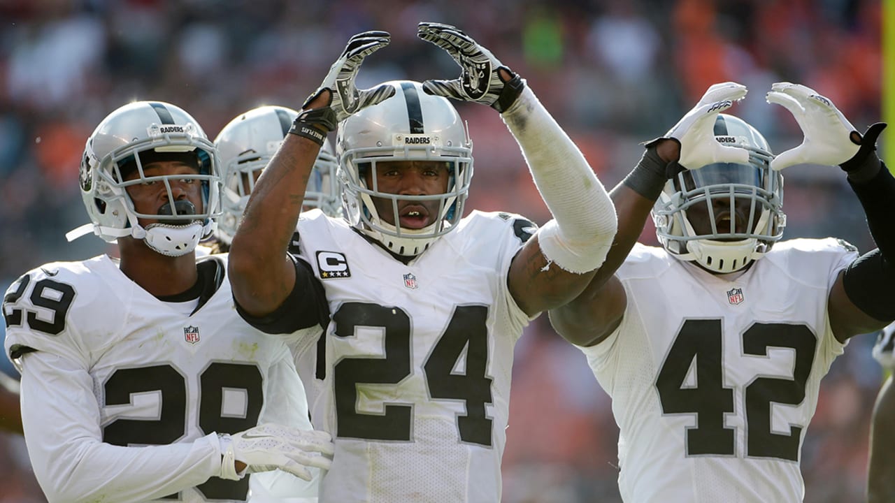 Charles-Woodson-150929-SL.jpg