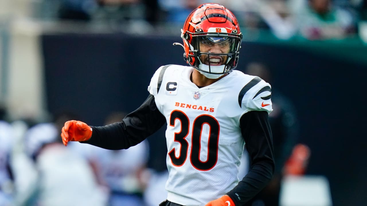 Cincinnati, OH, USA. 15th Sep, 2019. Cincinnati Bengals free safety Jessie  Bates III (30) during NFL football game action between the San Francisco  49ers and the Cincinnati Bengals at Paul Brown Stadium