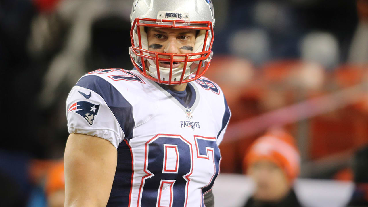 rob gronkowski-151209-spot.jpg