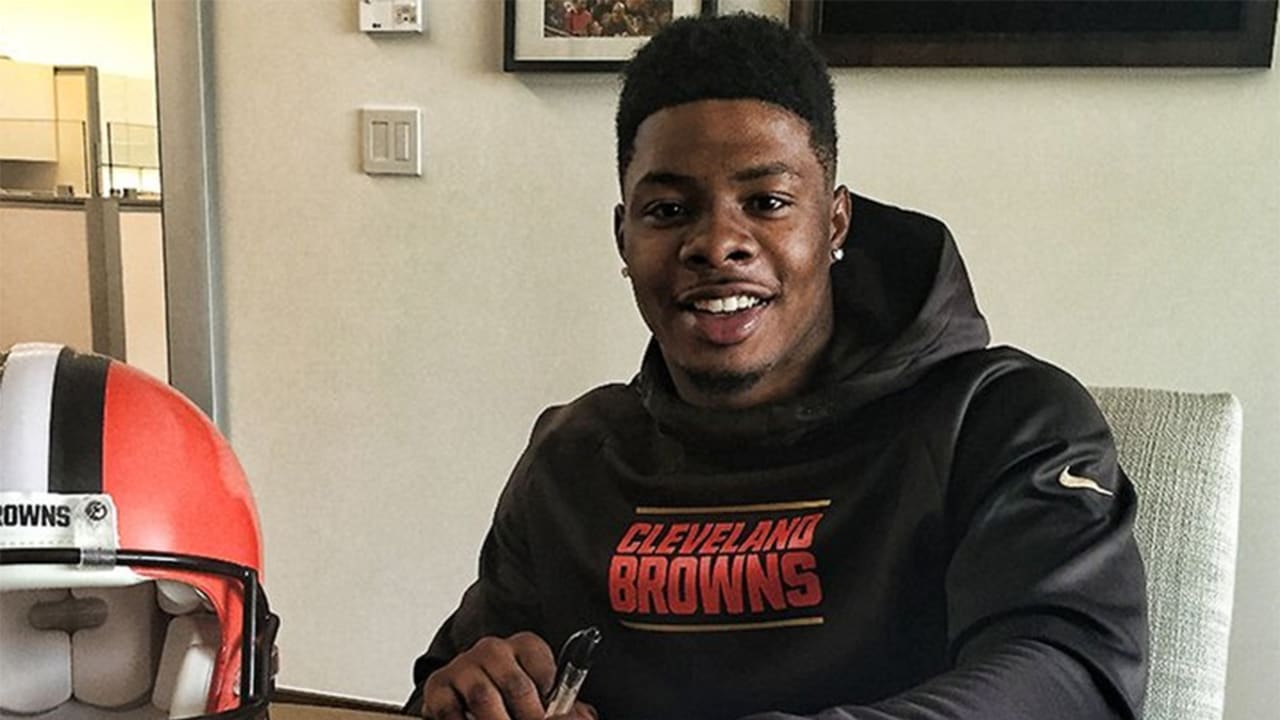 Cleveland Browns Sign First Round Pick Corey Coleman