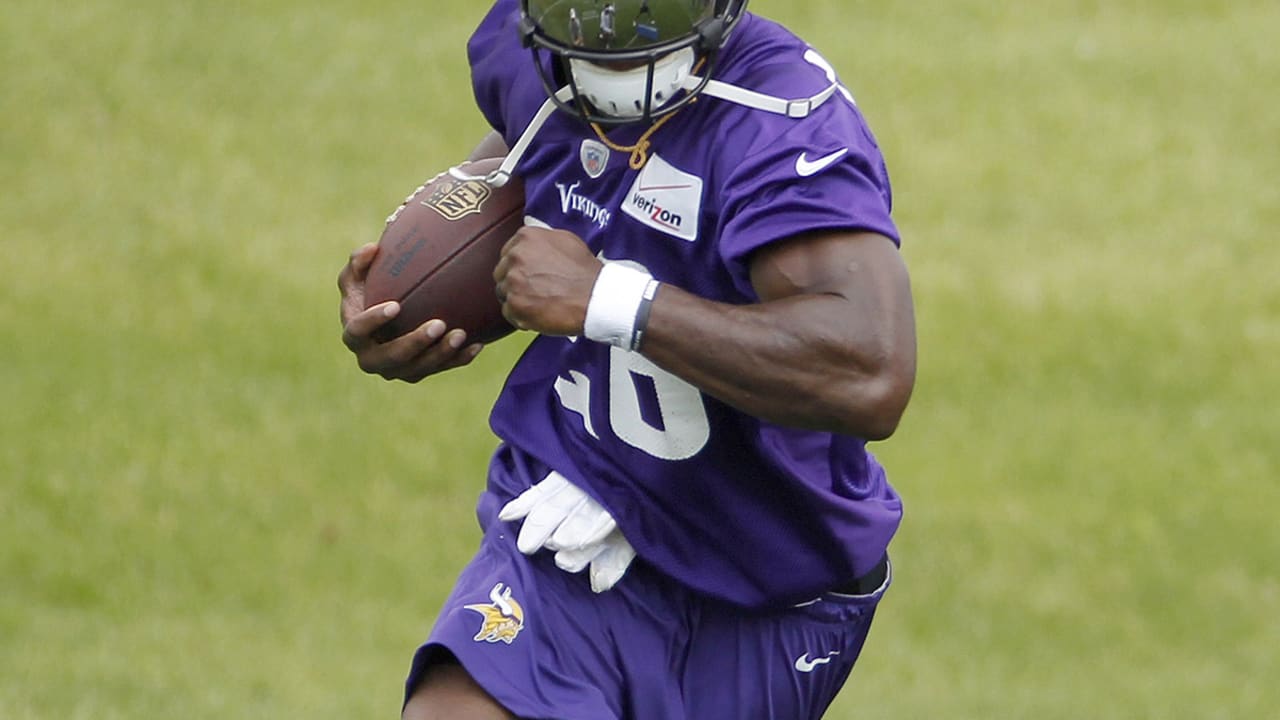 adrian-peterson-150727-spot.jpg
