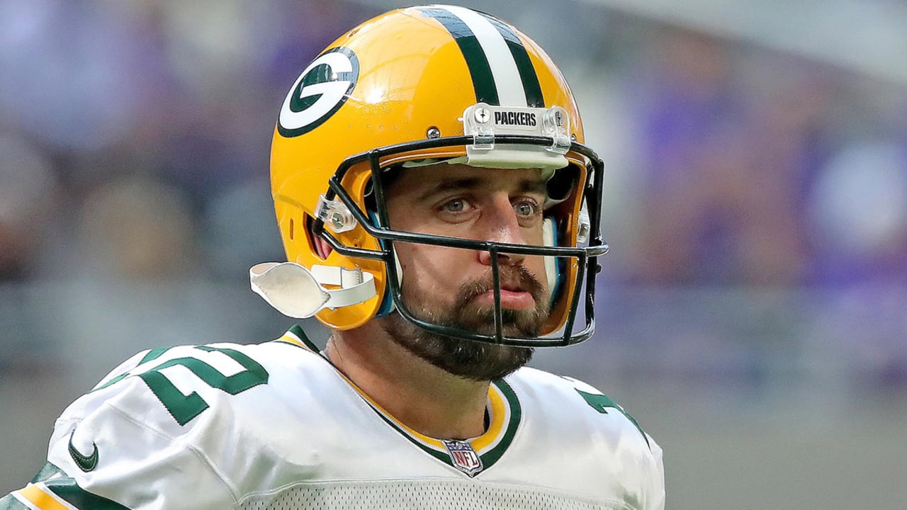 Aaron Rodgers will have surgery on broken collarbone
