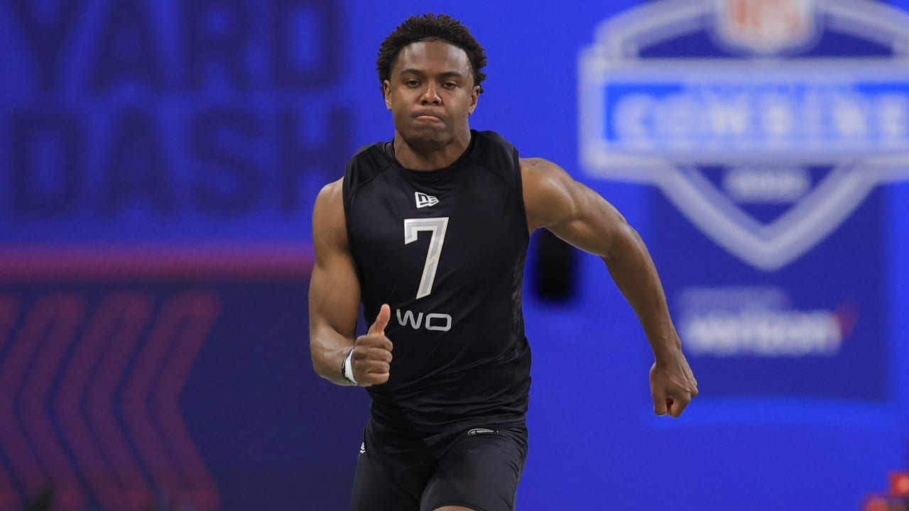 Wide receiver Jahan Dotson runs 4.43-second 40-yard dash at 2022 combine