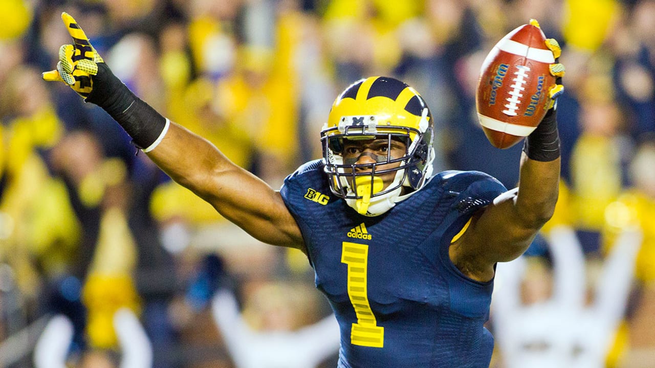 Devin-Funchess-15051-SL.jpg