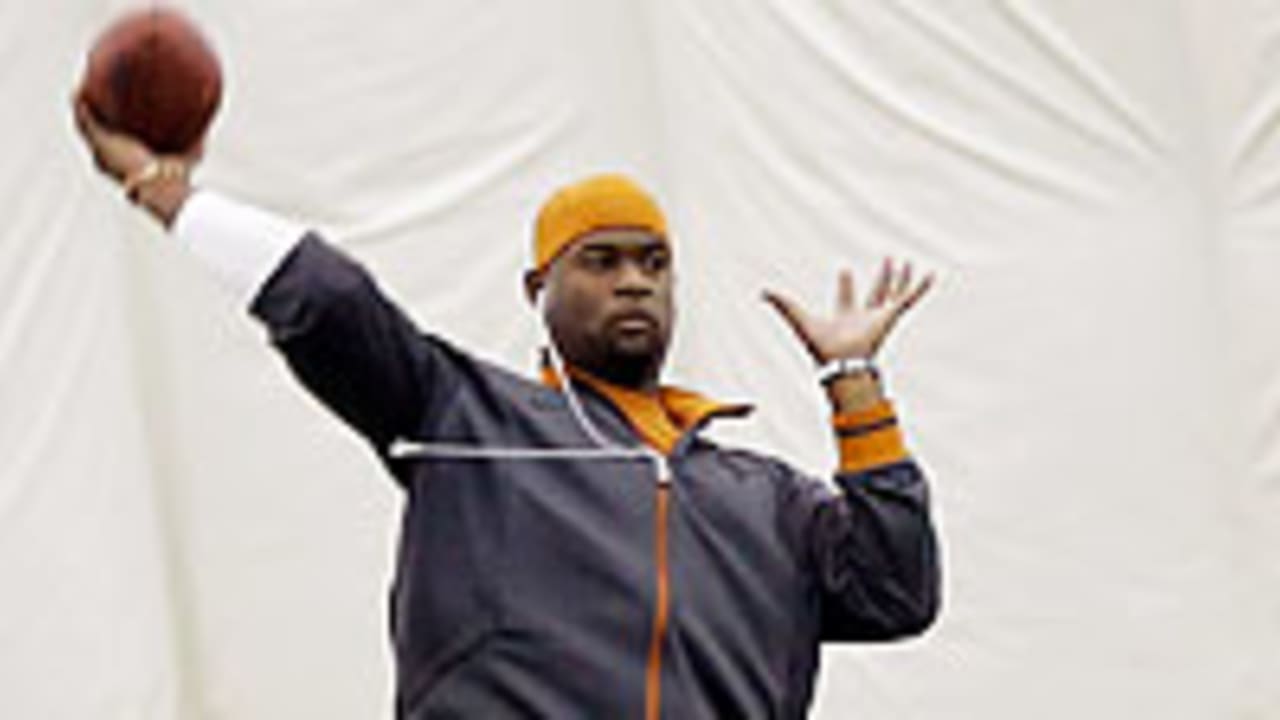 vince-young-130501-Spot2.jpg