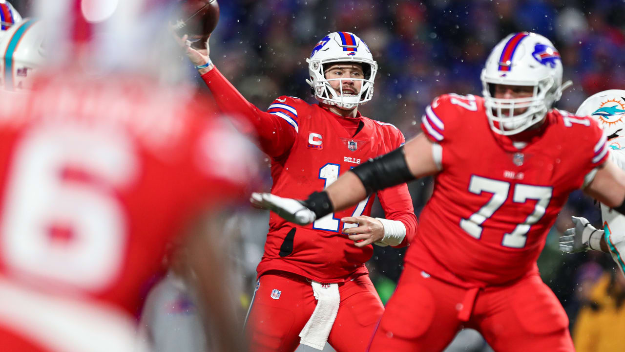 Isaiah McKenzie of the Buffalo Bills fields a punt return during the