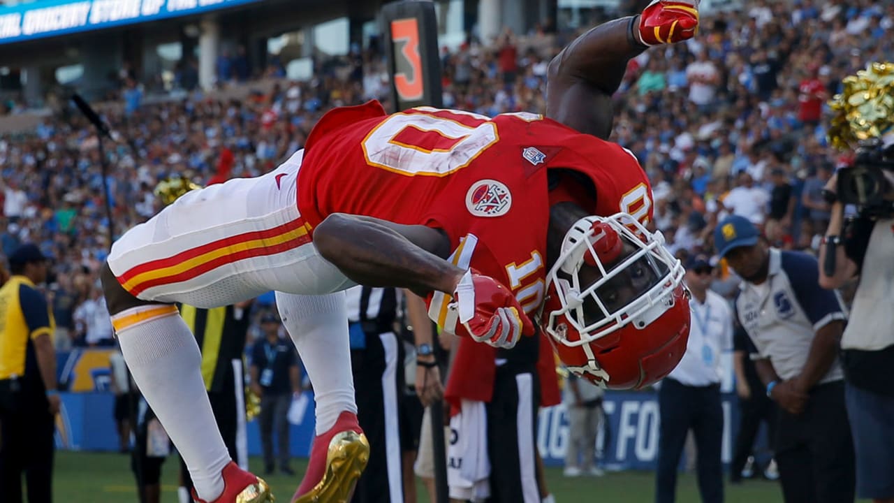 Chiefs' Chris Jones threatens to hold out like Le'Veon Bell