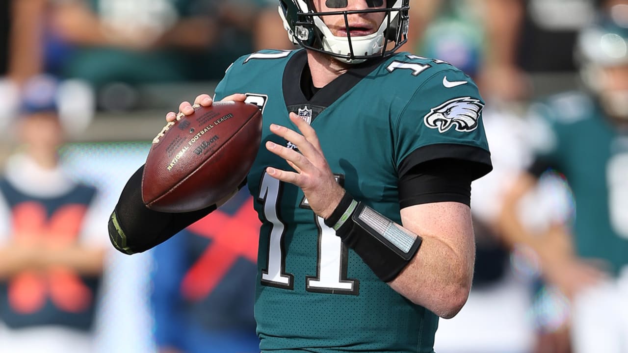 Eagles fans give jerseys — and Foles — another chance after Wentz injury -  WHYY