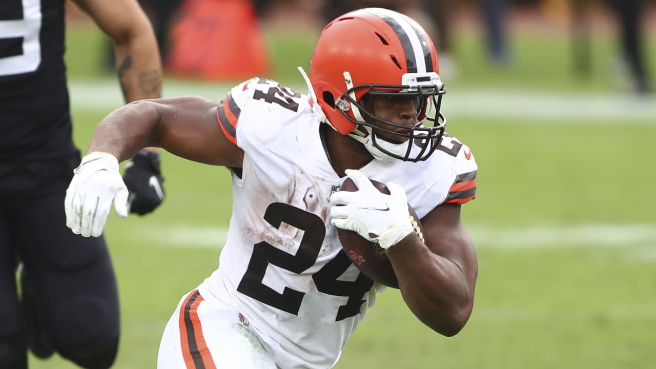 Cleveland Browns running back Nick Chubb reaches football past pylon ...