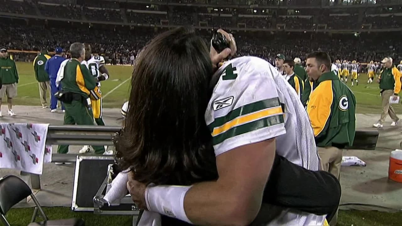 NFL: Brett Favre is the greatest of all time!