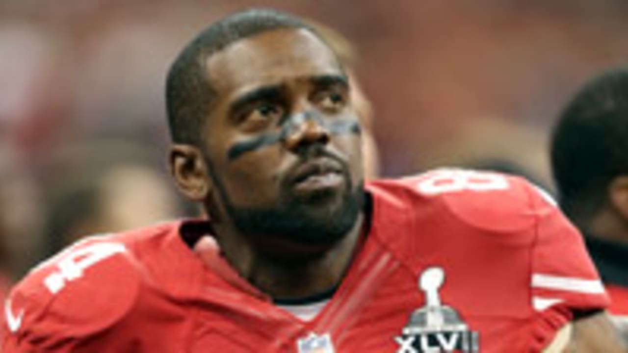 randy-moss-130221-spot.jpg