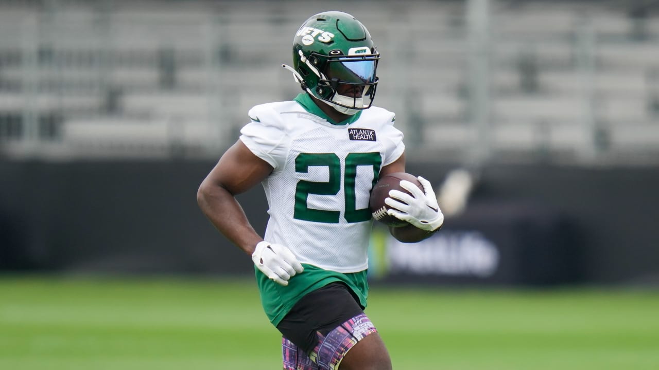 Jets RB Breece Hall active for Monday night's game against Bills