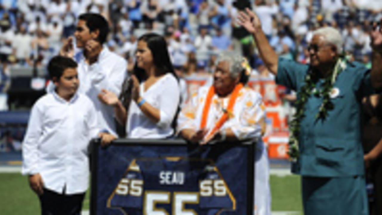 Junior Seau's home burglarized only 5 days after he committed suicide 