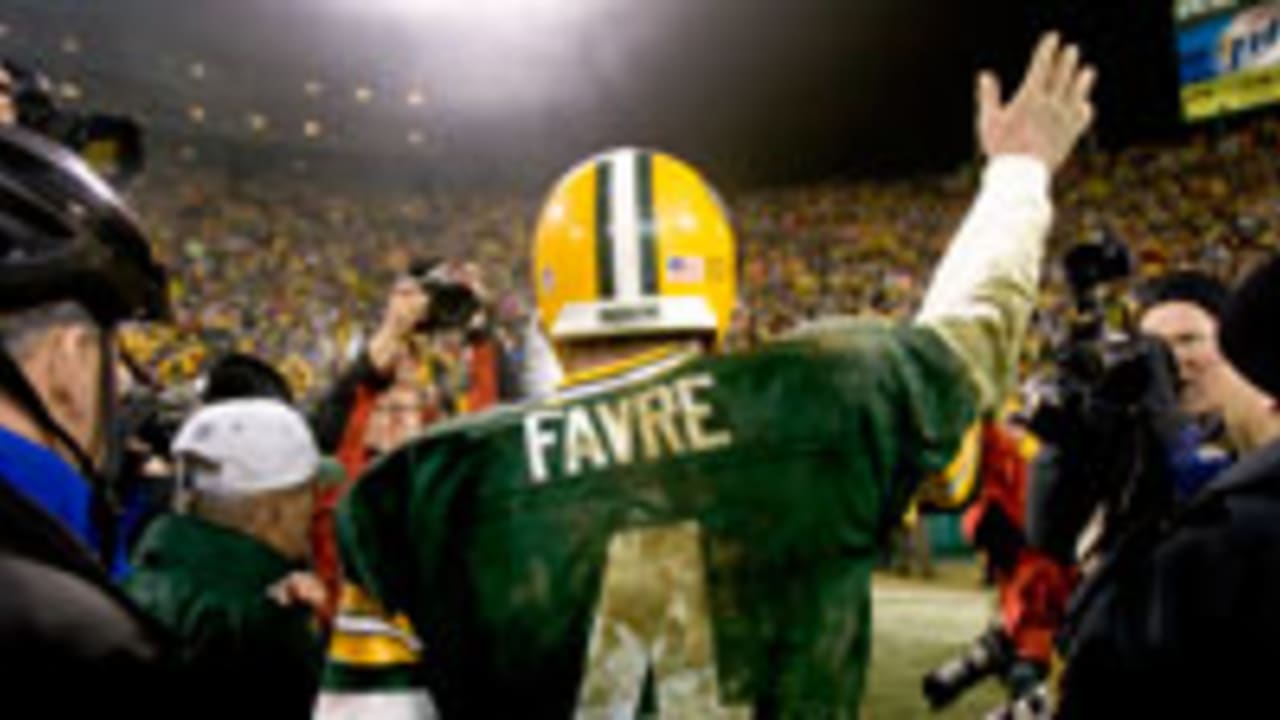 Brett Favre looks back on time with Green Bay Packers, more