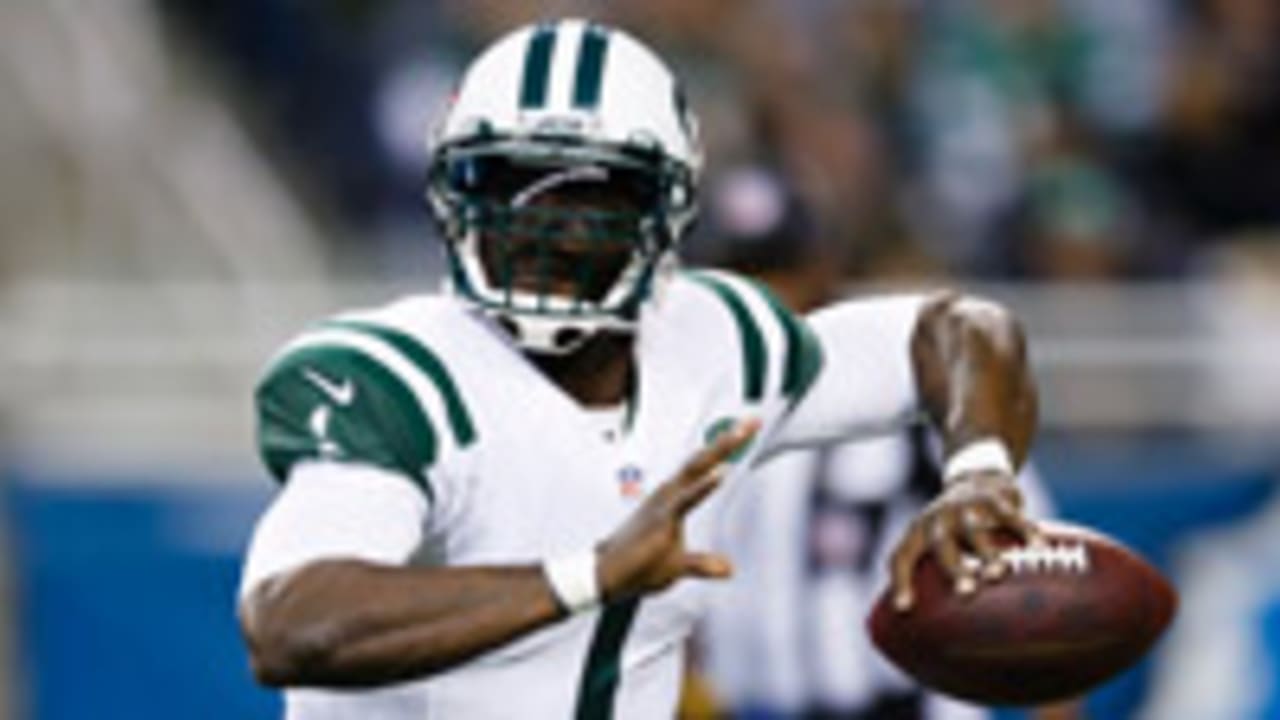 Michael Vick-141218-Spot.jpg