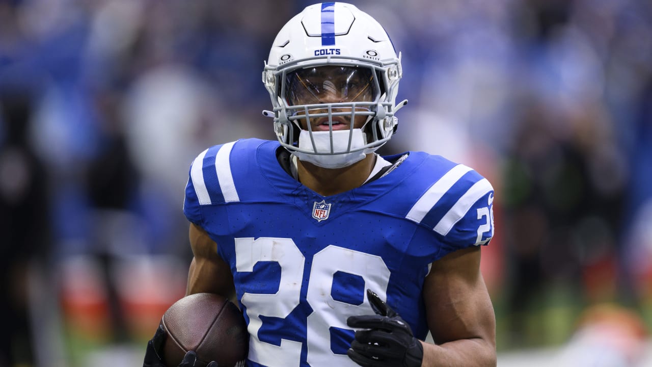 Start 'Em, Sit 'Em Week 15: Going Green and Other RB/WR Fantasy Advice 