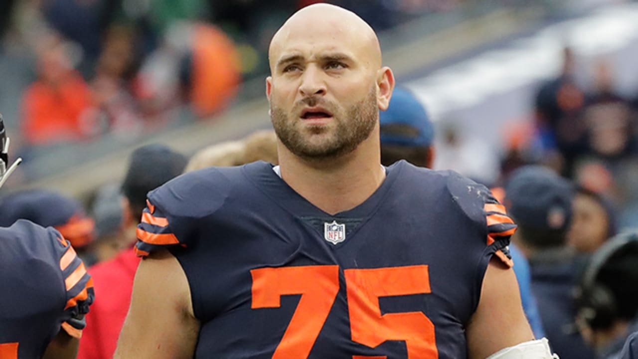 Kyle Long agrees to restructure contract with Bears