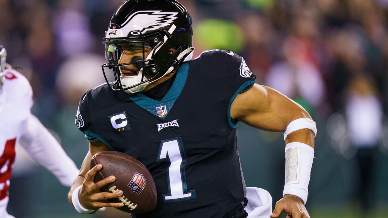 Philadelphia Eagles' QB Jalen Hurts rocks CFL US expansion Birmingham  Barracudas jersey before NFL preseason game - 3DownNation