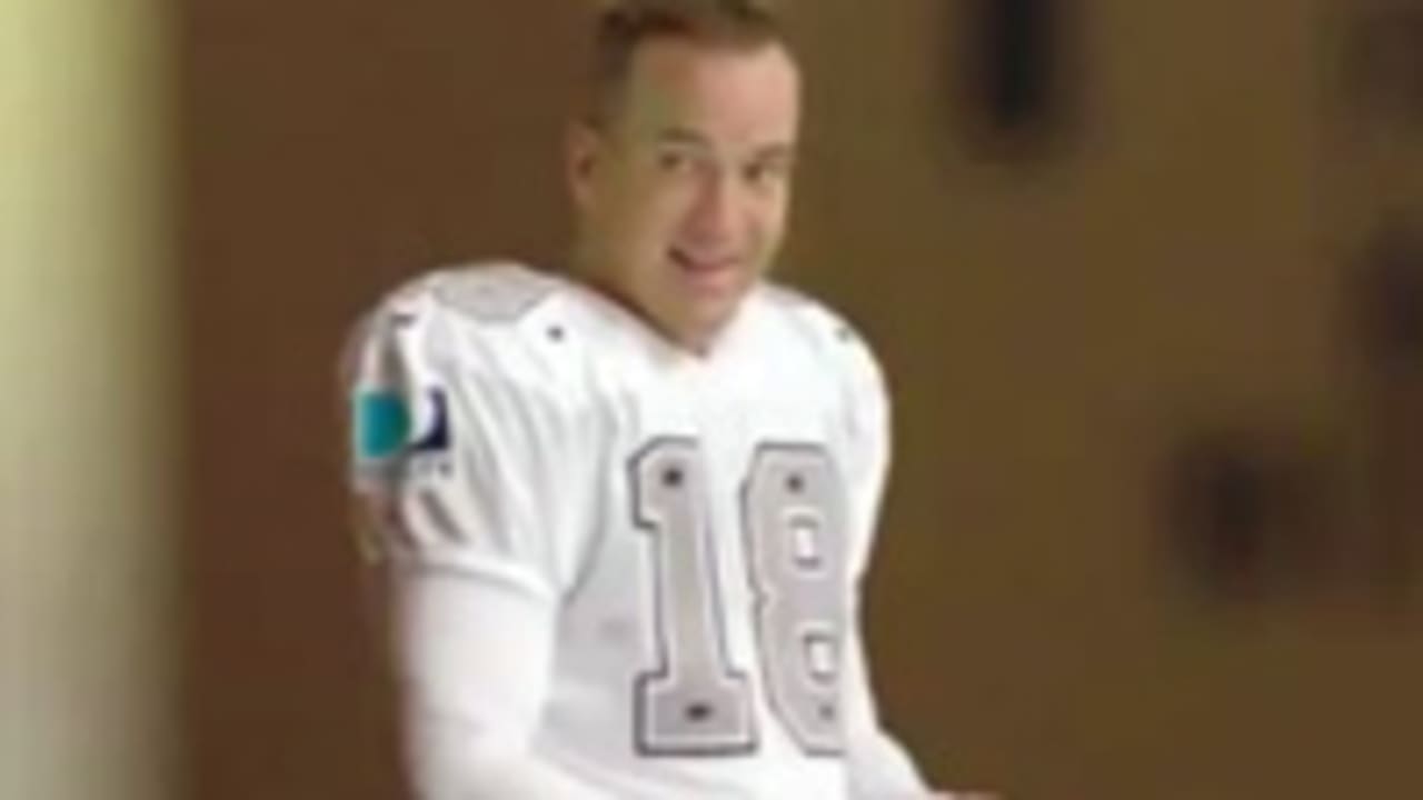 AT&T and DirecTV Show That Peyton Manning Really Has Nothing to Do Now That  He's Retired