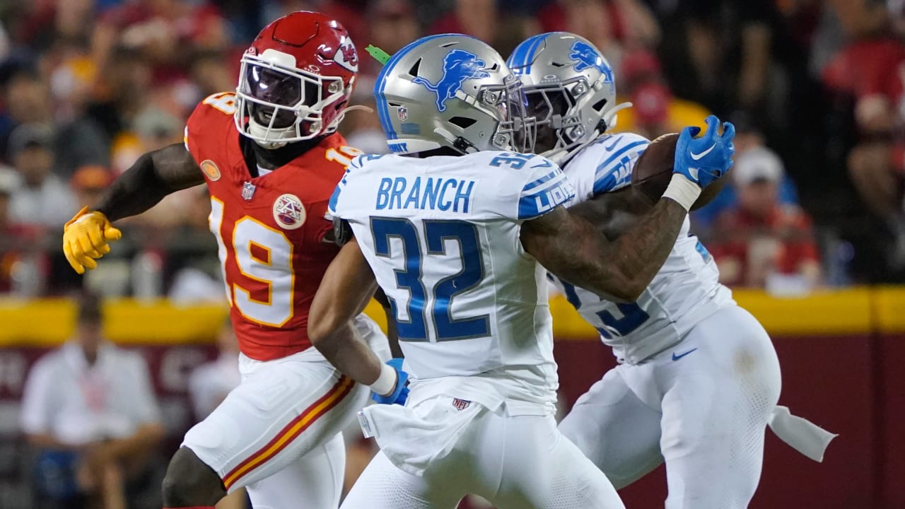 Detroit Lions vs Kansas City Chiefs RESULT: Mahomes throws pick six as  Super Bowl champions are stunned in NFL opener