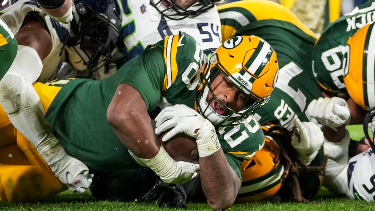 Green Bay Packers Running Back A.J. Dillon Powers Through Goal Line For ...