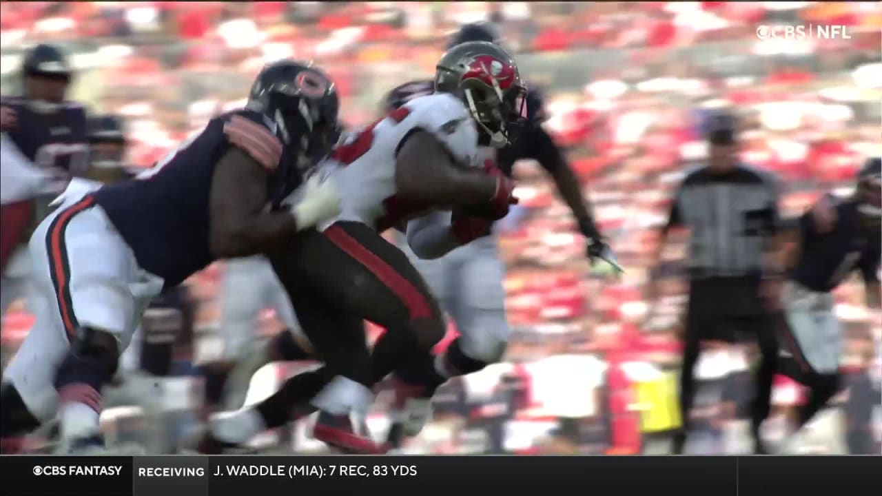 Tampa Bay Buccaneers scoop up Chicago Bears quarterback Justin Fields