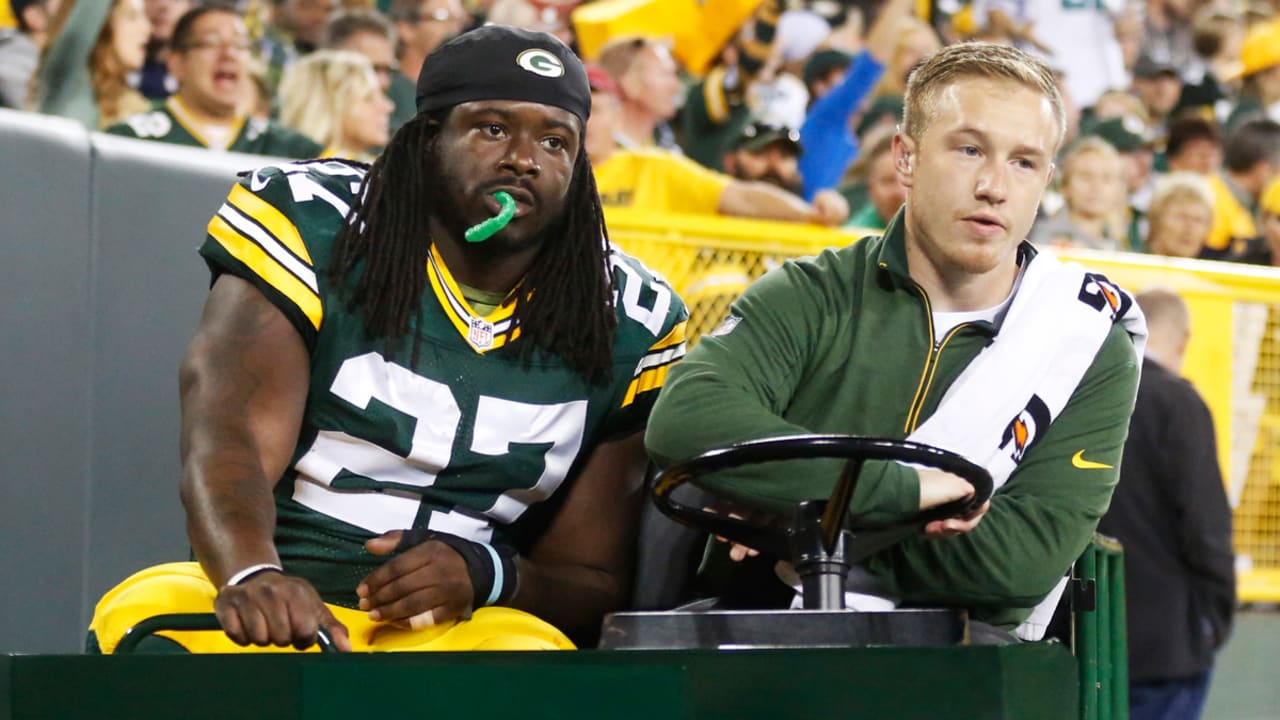 eddie-lacy-injured-092015-spot.jpg