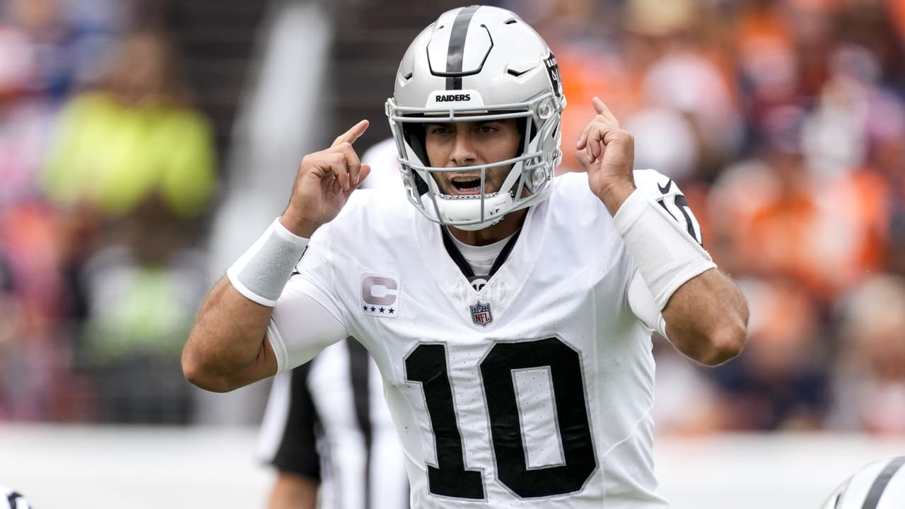 Raiders' Jimmy Garoppolo Hyped by NFL Fans as a 'Winner' vs. Russell  Wilson, Broncos, News, Scores, Highlights, Stats, and Rumors