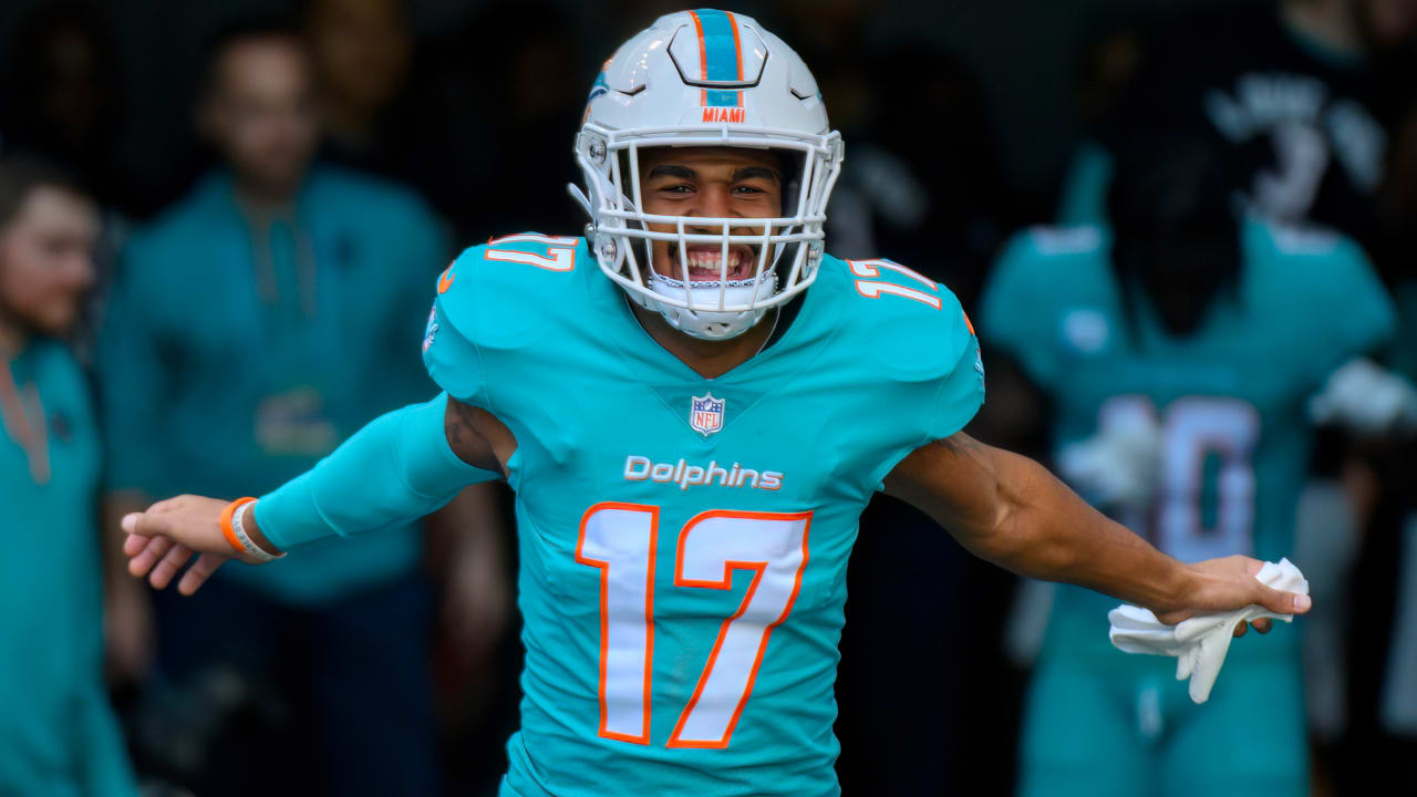 August 19, 2023: Miami Dolphins wide receiver Jaylen Waddle (17) during  warmups prior to a preseason game between the Miami Dolphins and the  Houston Texans in Houston, TX. Trask Smith/CSM (Credit Image: ©