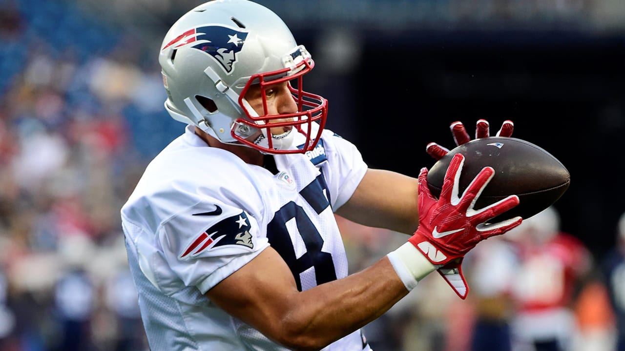 rob-gronkowski-160815-spot.jpg