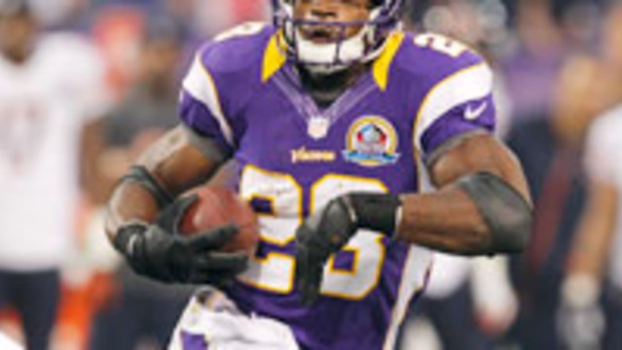 Adrian-Peterson-130529-Spot.jpg