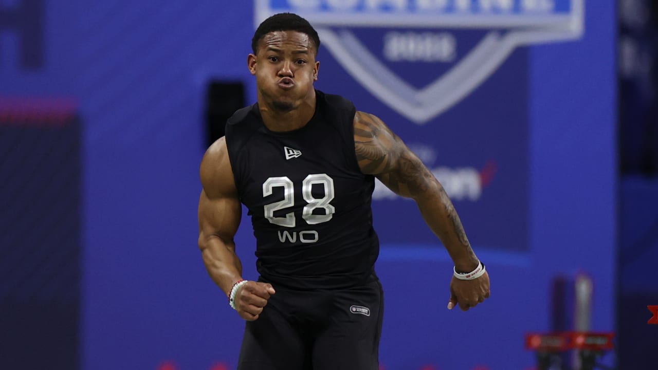 Wide receiver Wan'Dale Robinson runs an official 4.44second 40yard