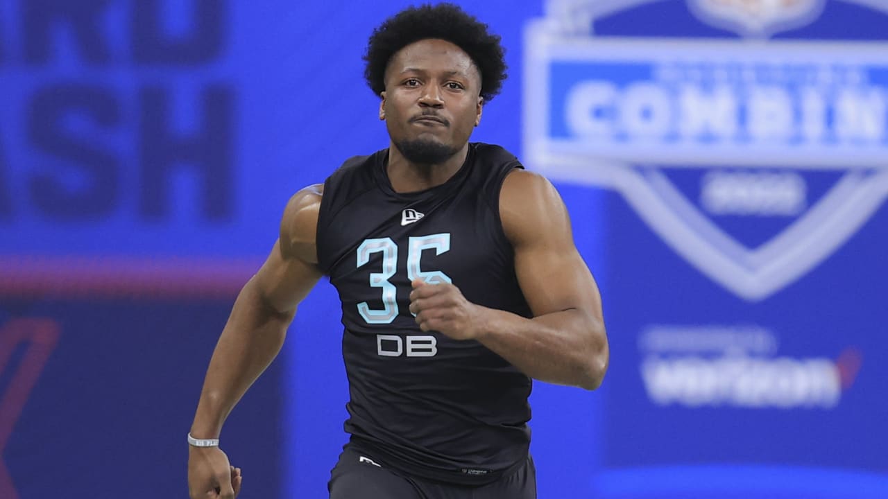 Cornerback Sam Webb runs official 4.48-second 40-yard dash at 2022 combine