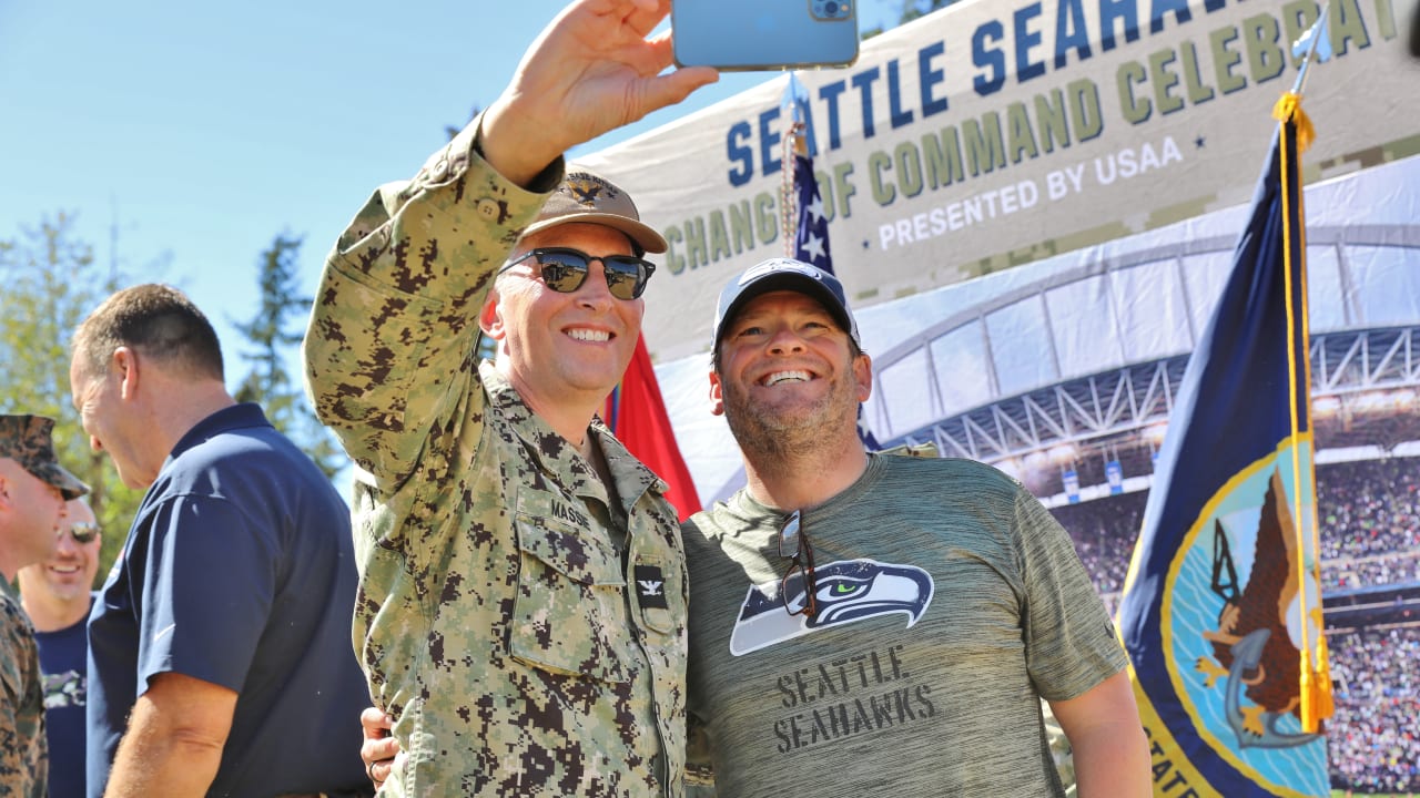 Service members, veterans honored at Seahawks game