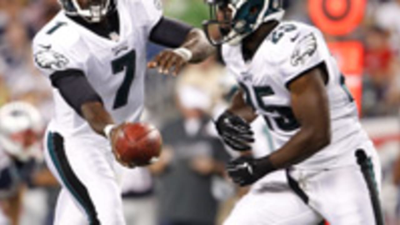 michael-vick-lesean-mccoy-130301-spot.jpg