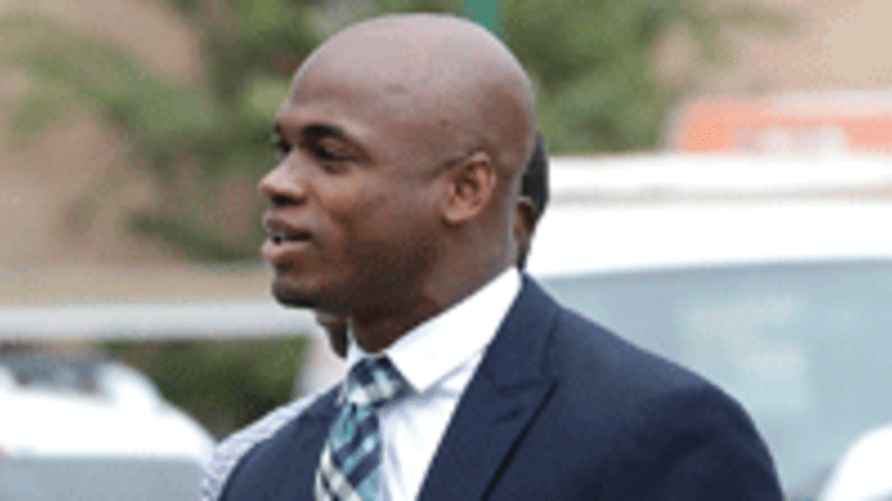 Adrian-peterson-sl_141109.jpg