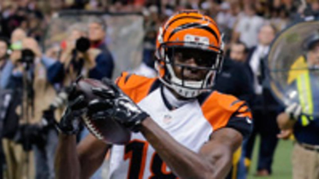 aj-green-150102-spot.jpg