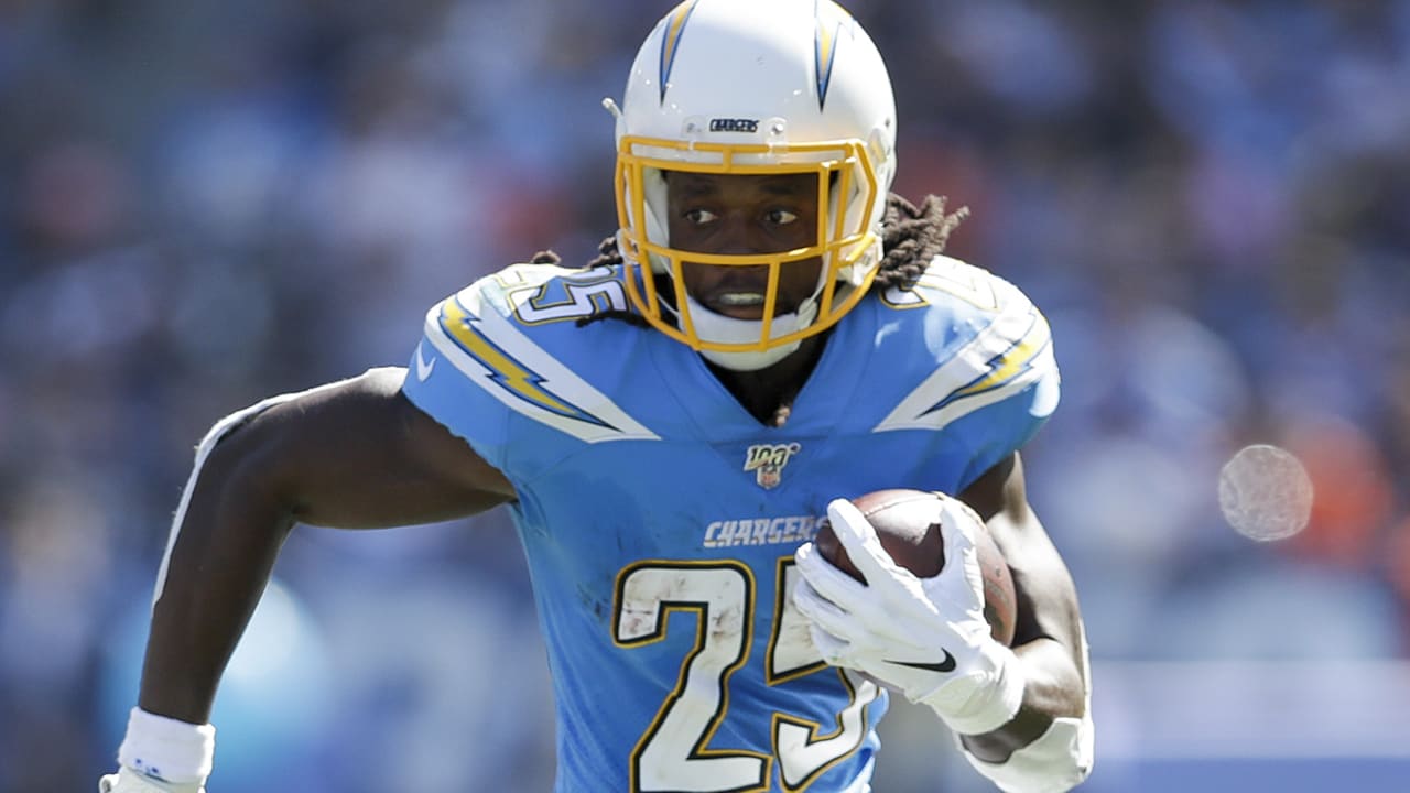 Melvin Gordon scores 3 TDs in Los Angeles Chargers' win over